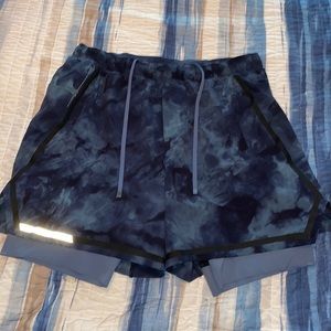 Lululemon surge short